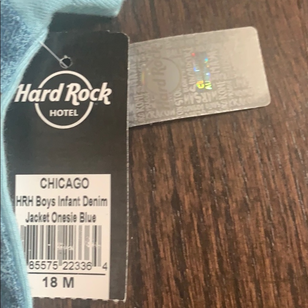 HARD ROCK CHI ONESIE - Picture 2 of 2